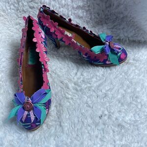 Ms Mary Mac Handcrafted floral multi color slip on platform heels size 11